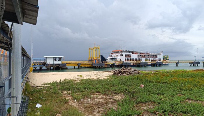 Jumlah Kapal di Pelabuhan Tanjung Kalian Berkurang, ASDP: Tersisa 11 Kapal yang Beroperasi