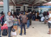 Suasana halaman depan Pelabuhan Tanjung Kalian. Foto: Rizki Ramadhani.