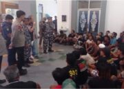 Sejumlah sopir truk di Pelabuhan Tanjung Kalian tak kebagian tiket. Foto: Istimewa.