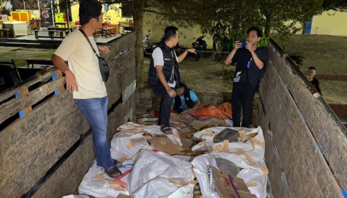 Polisi Gagalkan Penyelundupan 13 Ton Timah Ilegal ke Jakarta