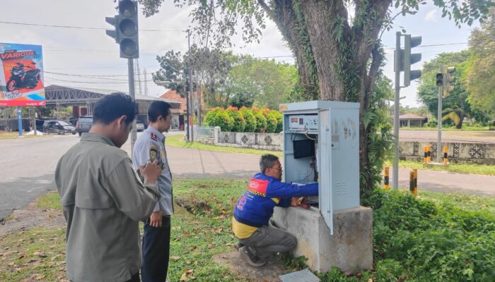 Lampu Merah Simpang Rutan Mentok Rusak Segera Diperbaiki