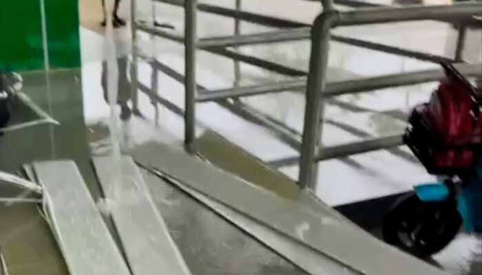 Atap Plafon Puskesmas Jebus Tiba-tiba Ambruk