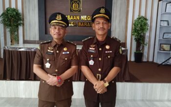 Kasintel Kejari Bangka Barat, Sanggam Aritonang (Kanan). Foto: