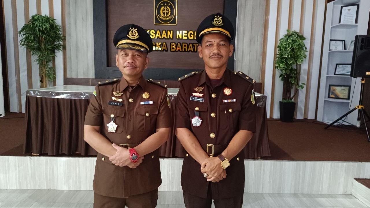 Kasintel Kejari Bangka Barat, Sanggam Aritonang (Kanan). Foto: