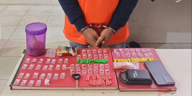 Seorang Mahasiswa simpan 65 paket sabu siap edar. Foto: Istimewa.