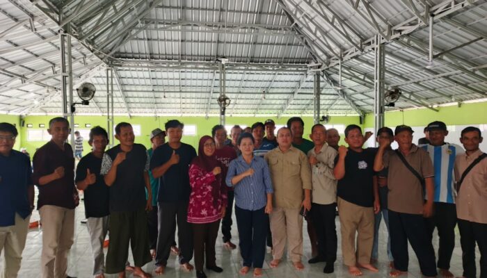 Warga Keluhkan Jalan Rusak dan Aktivitas Perusahaan Sawit