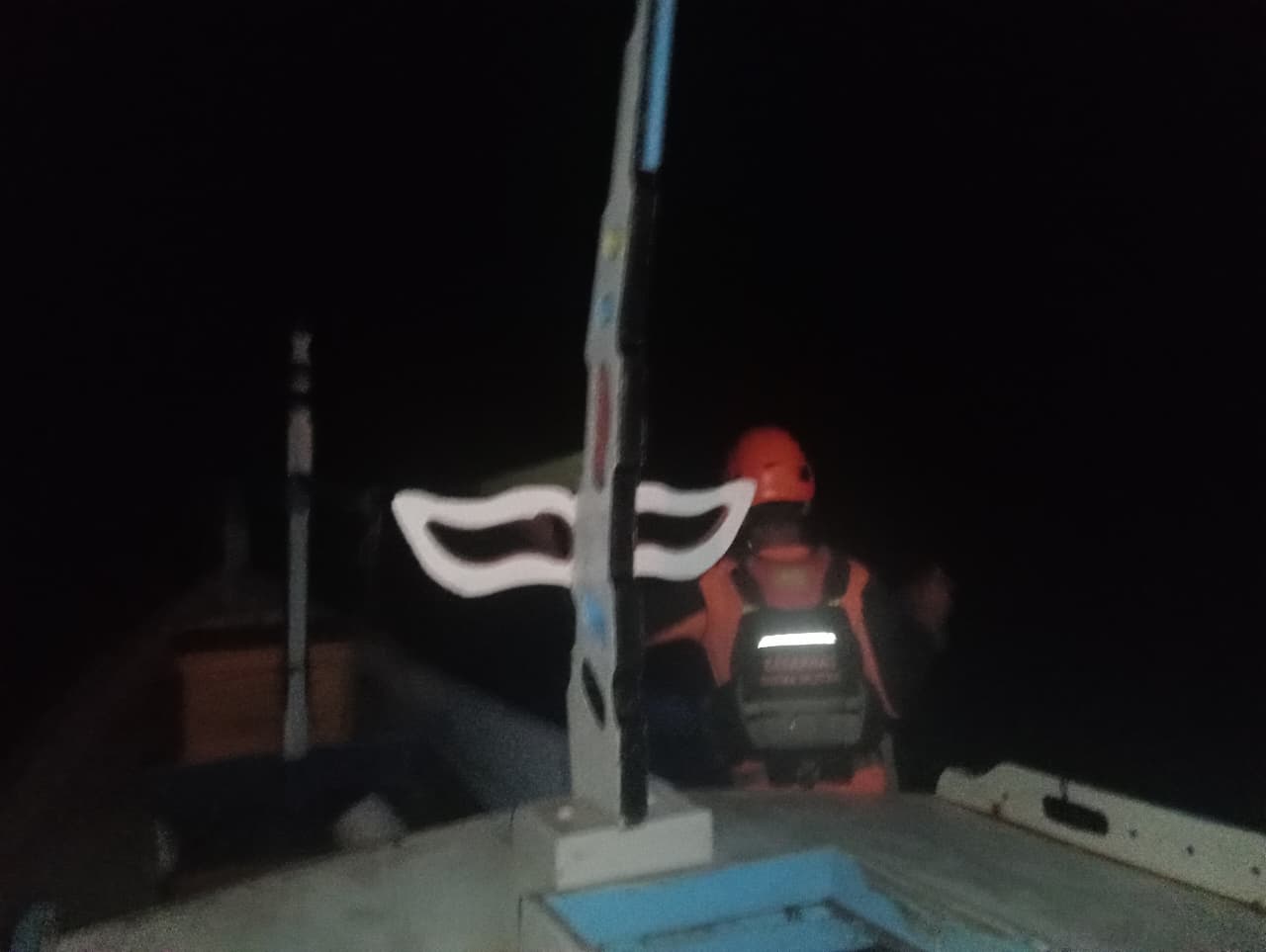 Basarnas saat mencari ABK Feliana 1 yang dilaporkan hilang. Foto: Istimewa.