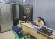 Pelimpahan berkas dan tersangka penganiayaan Fauzi. Foto: Istimewa.