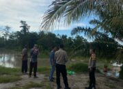 Anggota Polsek Simpang Teritip tertibkan tambang  ilegal di DAS Berang. Foto: Istimewa.