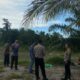 Anggota Polsek Simpang Teritip tertibkan tambang  ilegal di DAS Berang. Foto: Istimewa.
