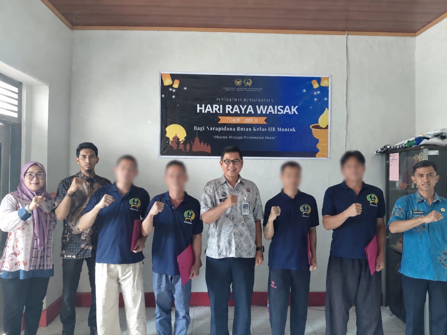 Warga binaan Rutan Muntok dapat remisi Waisak. Foto: Istimewa.