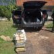 Balok timah dibawa ke Pos Satgas Halilintar. Foto: Istimewa.