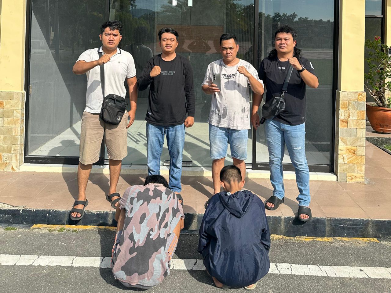 R dan Z saat diamankan Tim Macan Putih. Foto: Istimewa.