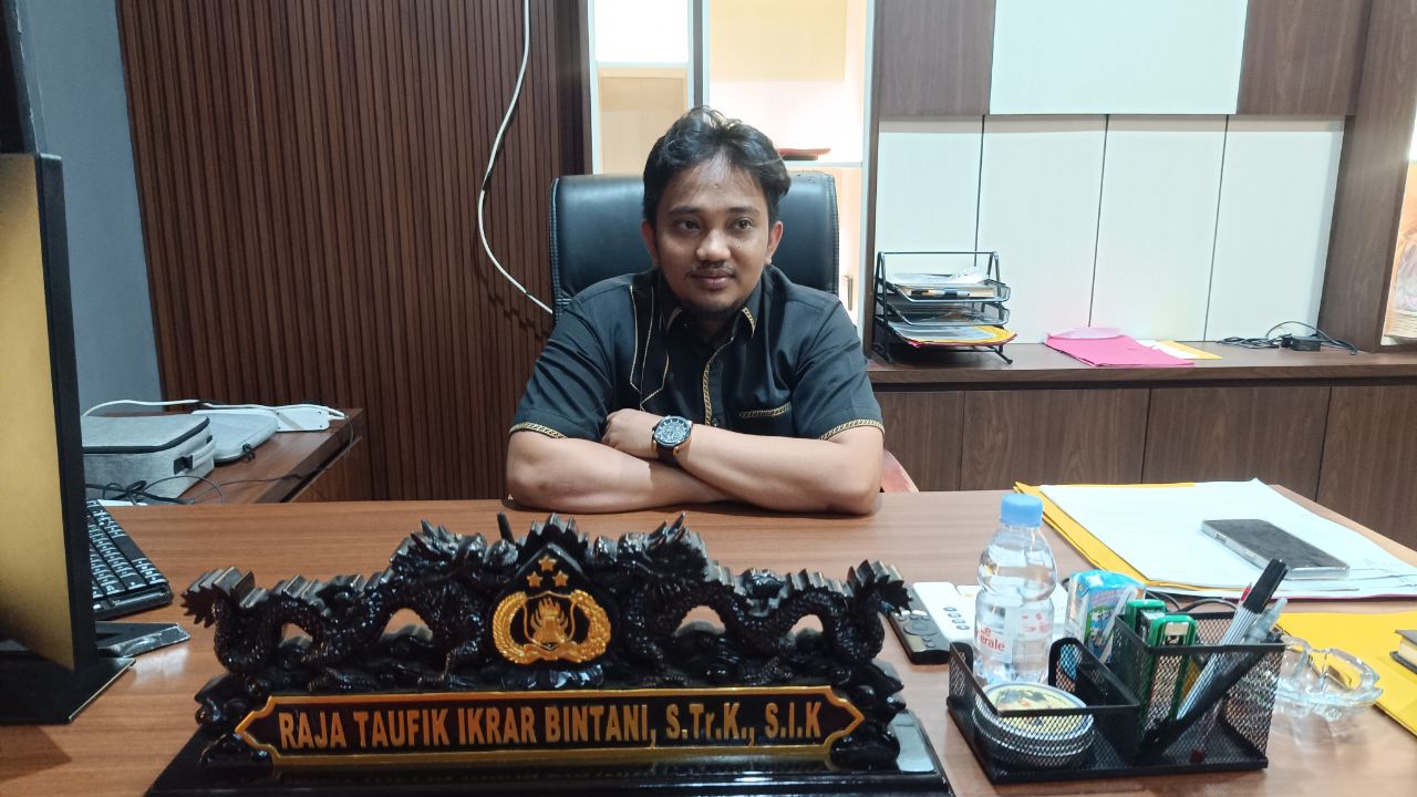 Kasat Reskrim Polres Bangka Barat, AKP Raja Taufik. Foto: Rizki Ramadhani.