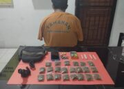 Tersangka DF diamankan Tim Hantu. Foto: Istimewa.