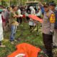 Evakuasi jenazah warga Garut. Foto: Istimewa.