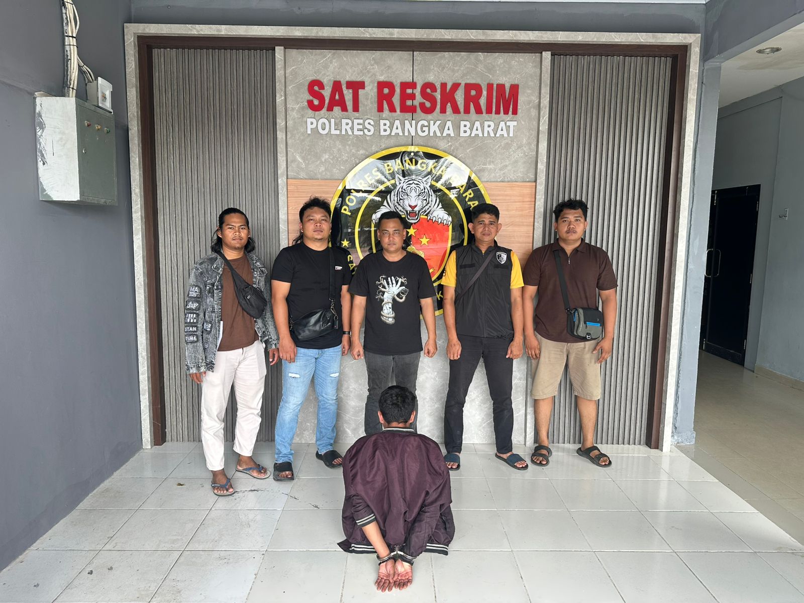 Tersangka MS saat diamankan Tim Macan Putih. Foto: Istimewa.