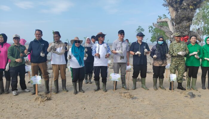 Soroti Masalah Sampah dan Abrasi, Markus Ajak Warga Bangka Barat Ubah Kebiasaan