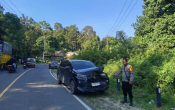 Kendaraan yang terlibat kecelakaan di Simpang Teritip. Foto: Istimewa.