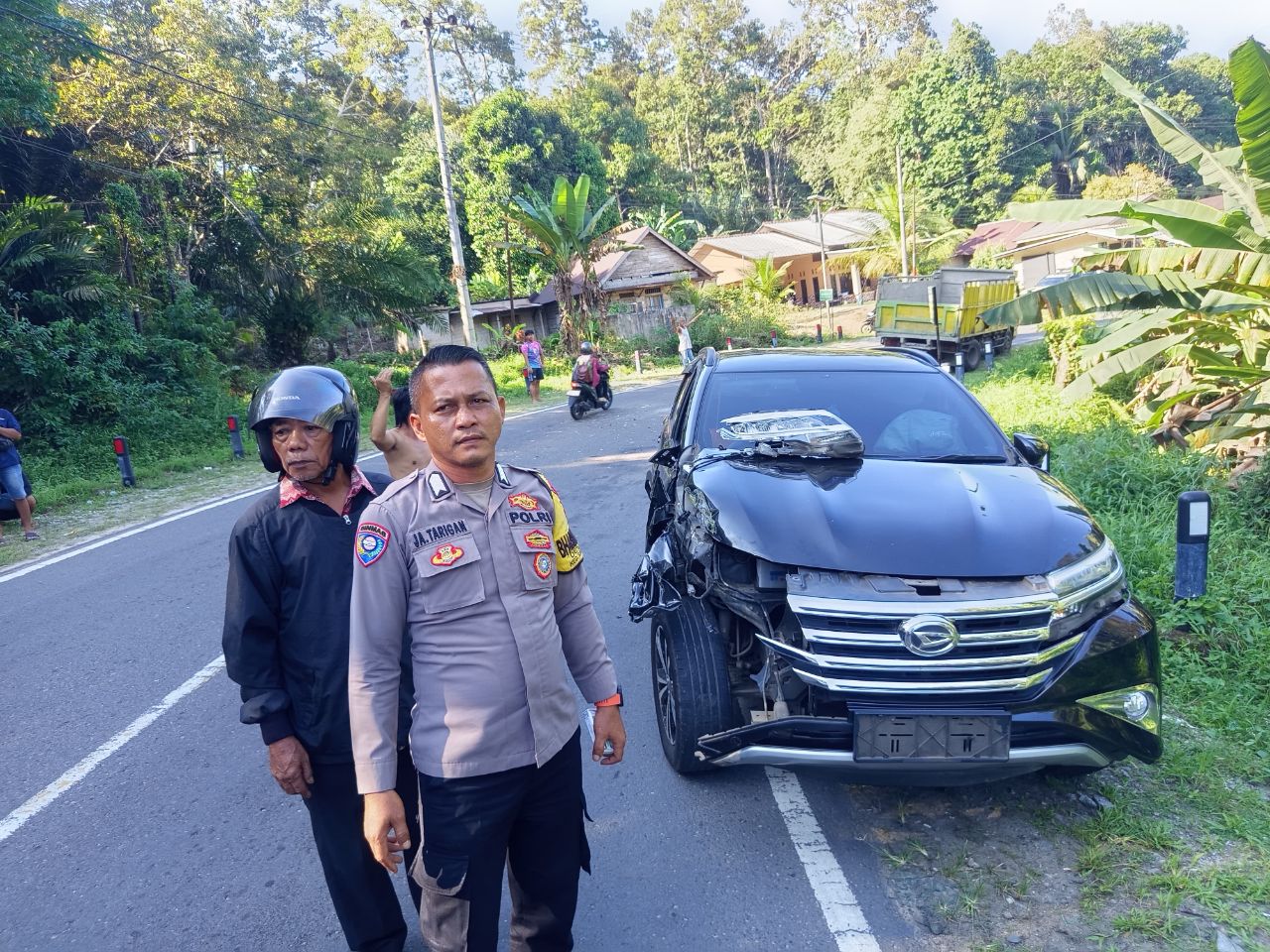 Kendaraan yang terlibat kecelakaan di Simpang Teritip. Foto: Istimewa.