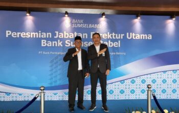 Yus Derahman bersama Anton Mangkuanom. Foto: Istimewa.