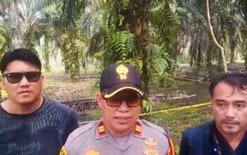 Iptu Dahril bersama Bripka Eson dan Aipda Chandra Bastian. Foto: Polsek Kelapa.