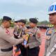 AKBP Pradana Aditya saat proses PTDH 4 anggotanya. Foto: Istimewa.