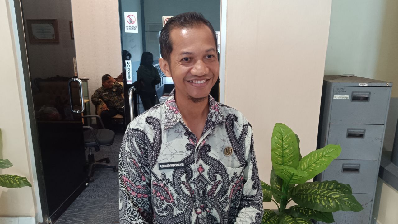 Kepala Dinas Sosial Pemdes Babar, Achmad Nursyandi. Foto: Rizki Ramadhani.
