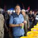 Markus saat menikmati produk di Mentok Food Festival. Foto: Rizki Ramadhani.