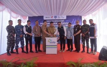 Groundbreaking Pelabuhan Tanjung Kalian. Foto: Dyanpotret.