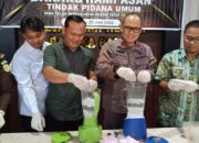 Pemusnahan barang bukti Kejaksaan Negeri Bangka Barat. Foto: Rizki Ramadhani.