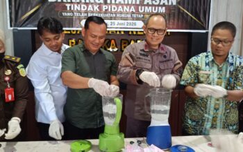 Pemusnahan barang bukti Kejaksaan Negeri Bangka Barat. Foto: Rizki Ramadhani.