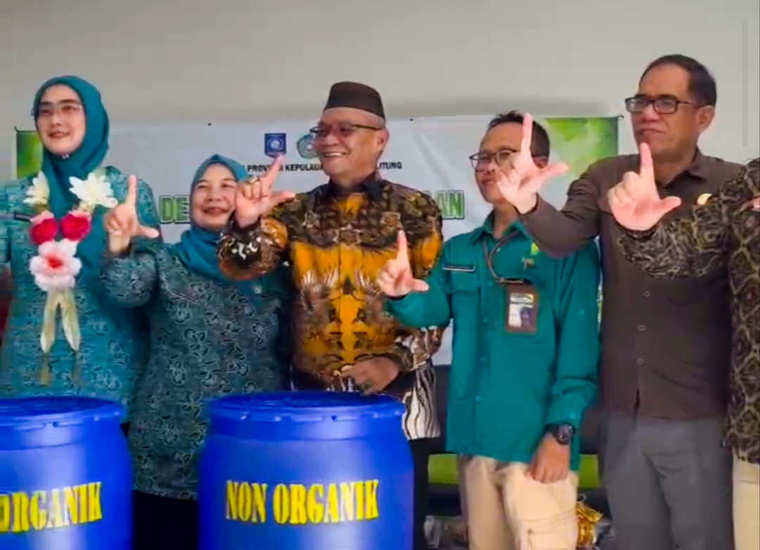Deklarasi pemilahan sampah. Foto: Ichariady.