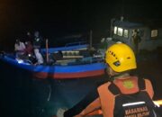 9 Nelayan KM Kharisma Dievakuasi Tim Gabungan Usai Alami Mati Mesin