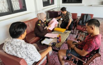 Polsek Kelapa kasus kematian Fauzi ke Kejaksaan. Foto: Istimewa.