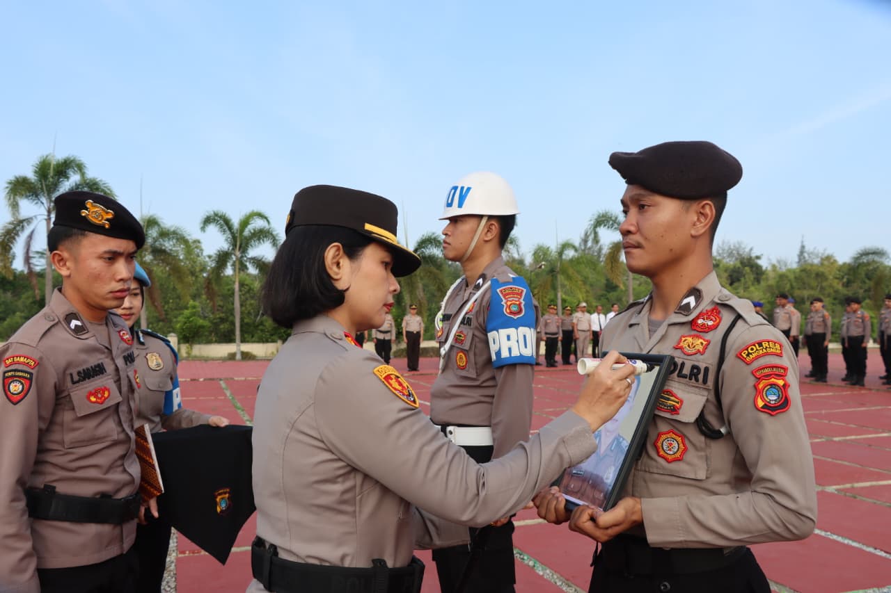 Anggota Polres Babar dipecat. Foto: Istimewa.