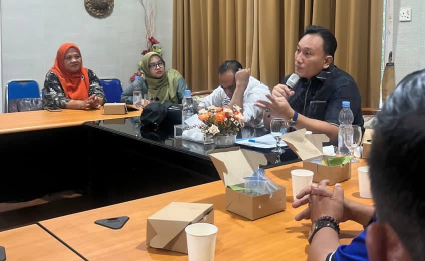 Rapat DPRD Babel mengenai IUP timah. Foto: Istimewa.