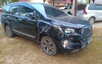 Mobil yang terlibat kecelakaan di Bangka Barat. Foto: Istimewa.