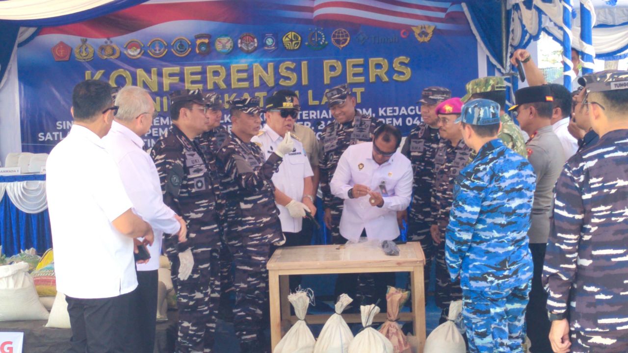 Ungkap kasus penyelundupan 75,7 ton. Foto: Istimewa.