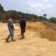Unit Tipidter Satreskrim Polres Babar saat menertibkan tambang di Kadur. Foto: Rizki Ramadhani.