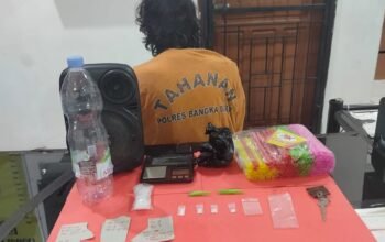 Pengedar sabu diamankan Polres Bangka Barat. Foto: Istimewa.