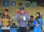 Bupati Markus saat di Sedekah Kapong Kundi. Foto: Dedros.