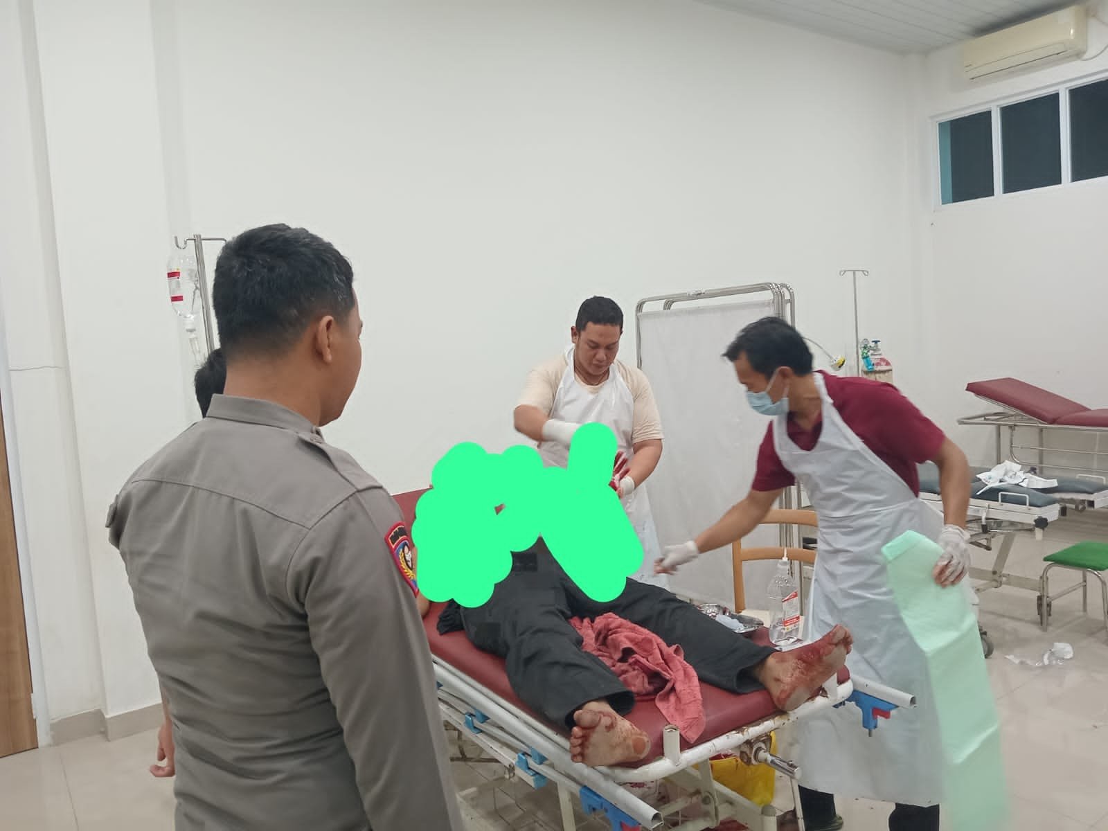 Korban penganiayaan di Simpang Teritip. Foto: Istimewa.