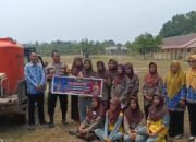 Polsek Simpang Teritip Bantu Sekolah yang Krisis Air Bersih