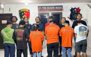 Tim Buser Naga Satreskrim Polresta Pangkalpinang mengamankan pelaku pencurian. Foto: Istimewa.