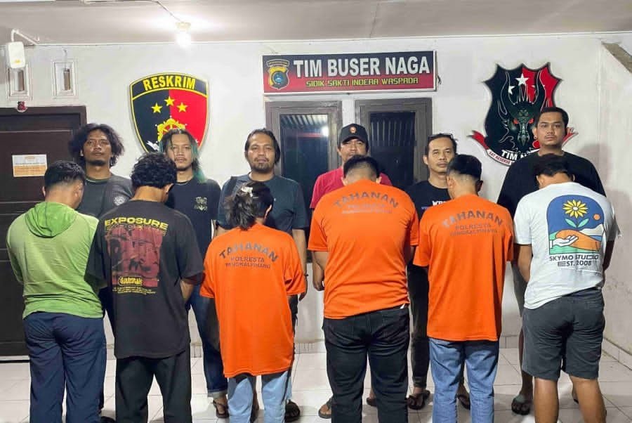 Tim Buser Naga Satreskrim Polresta Pangkalpinang mengamankan pelaku pencurian. Foto: Istimewa.