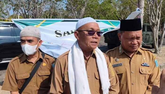 Yus Derahman Bersama Ratusan Jamaah Sholat Istisqa Berdoa Diturunkan Hujan