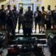Tim Macan Putih dan Meriam Polsek Mentok amankan pelaku pencurian. Foto: Istimewa.