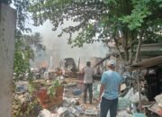 Kebakaran gudang di Parittiga. Foto: Istimewa.