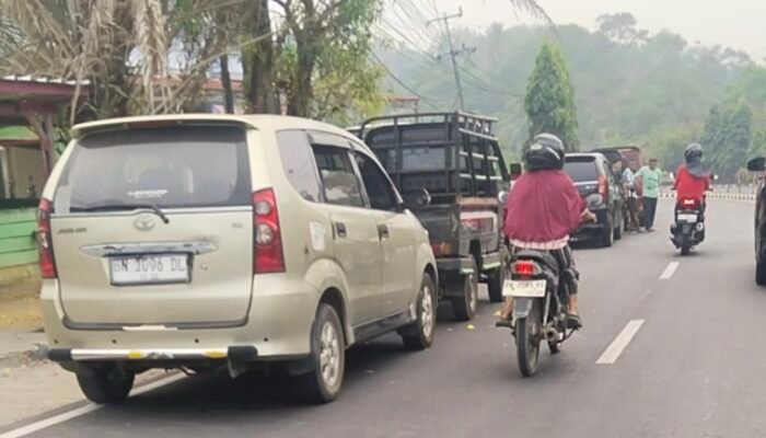 Antrean BBM Membludak di Mentok, Stok Pertalite dan Pertamax Diklaim Aman